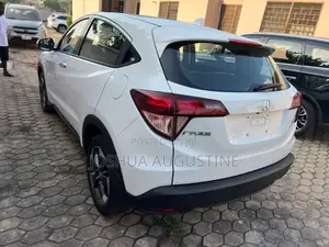 Honda Vezel 2017 White
