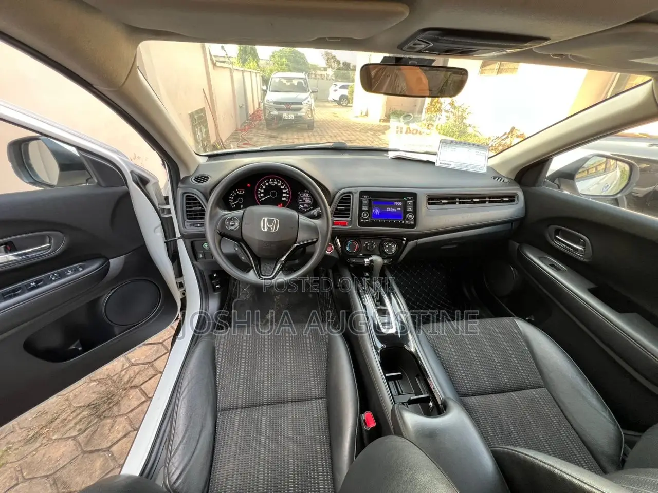Honda Vezel 2017 White