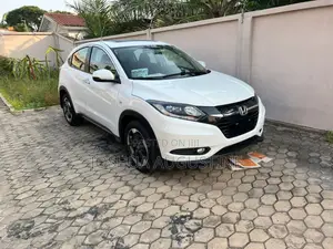 Honda Vezel 2017 White