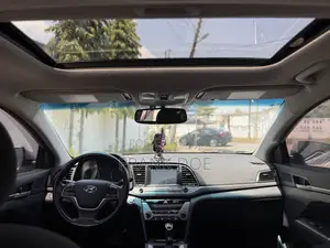 Hyundai Elantra SE 2018 Silver