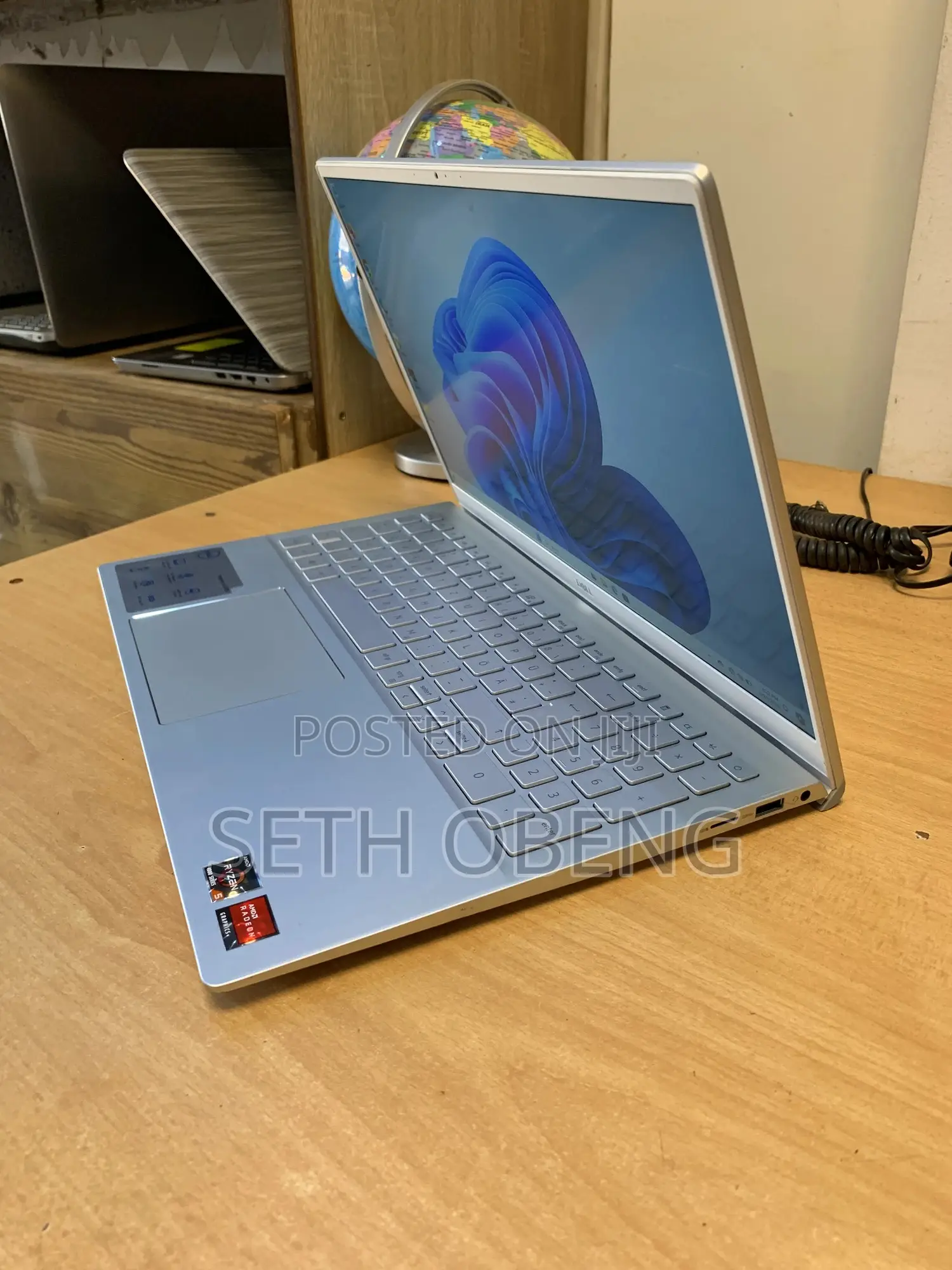 Laptop Dell Inspiron 15 5000 8GB AMD Ryzen 5 SSHD (Hybrid) 256GB