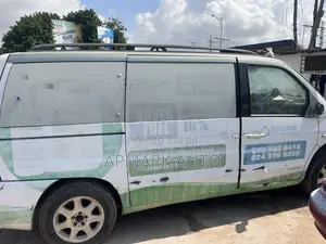 Mercedes-Benz Vito 2010 Green