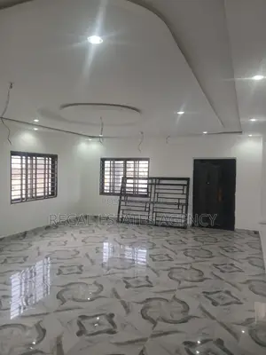 10bdrm House in Pokuase for sale