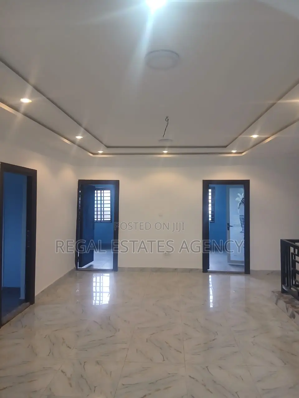 10bdrm House in Pokuase for sale