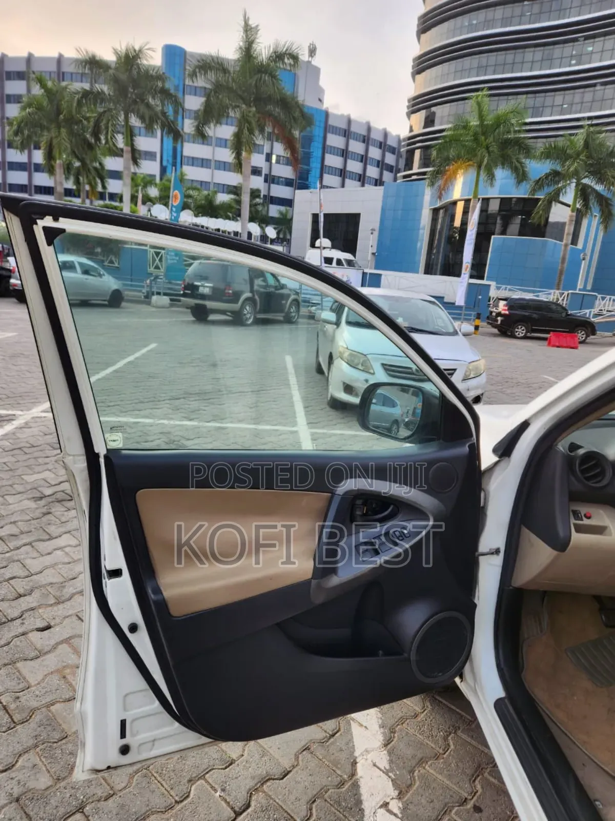 Toyota RAV4 2.5 Limited 4x4 2012 White