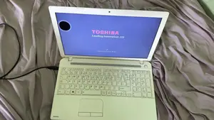 Laptop Toshiba Satellite C55 8GB AMD A6 HDD 320GB