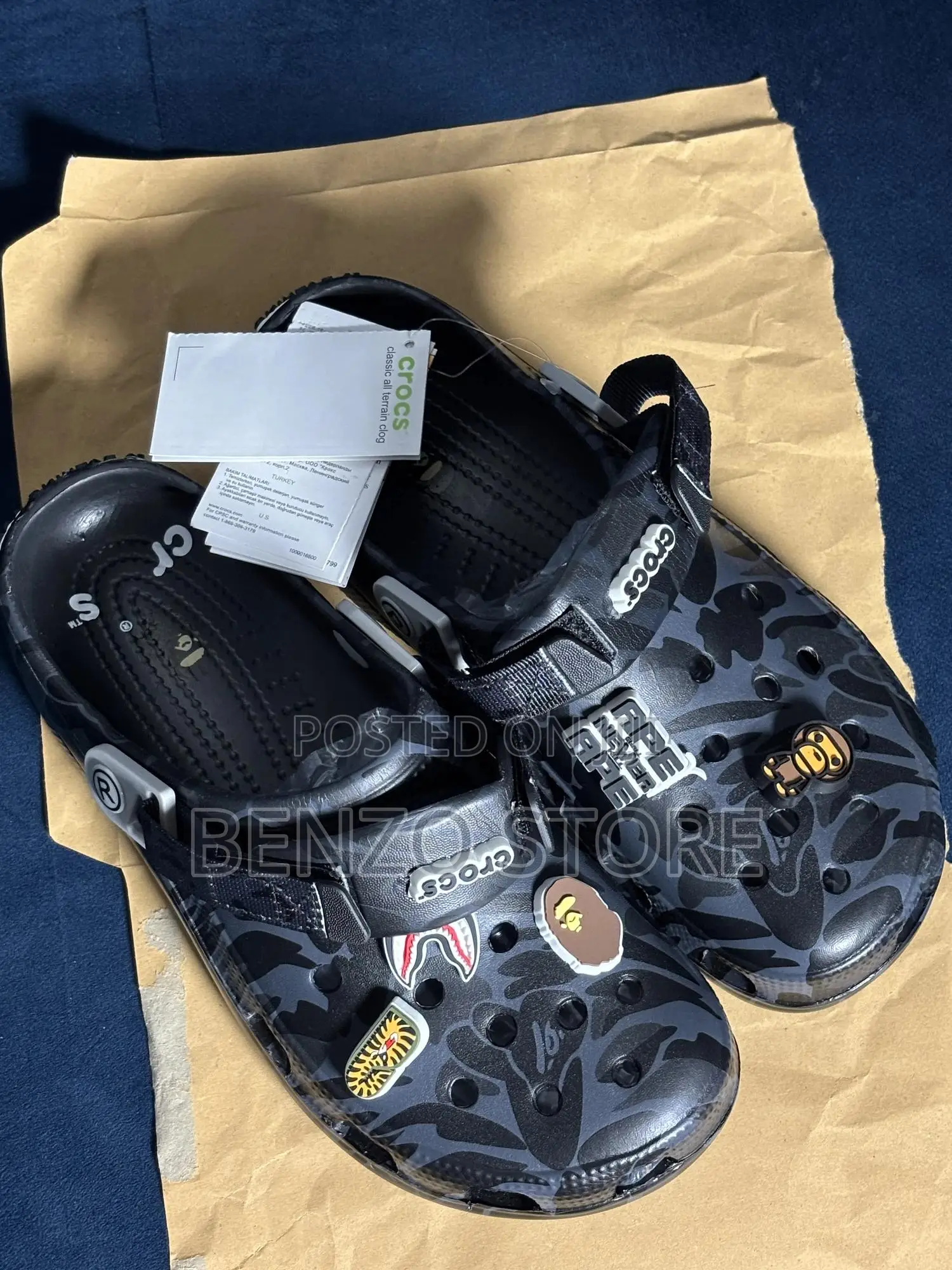 Trendy Pattern Crocs Clogs Unisex Footwear Size 40-45 Black Color