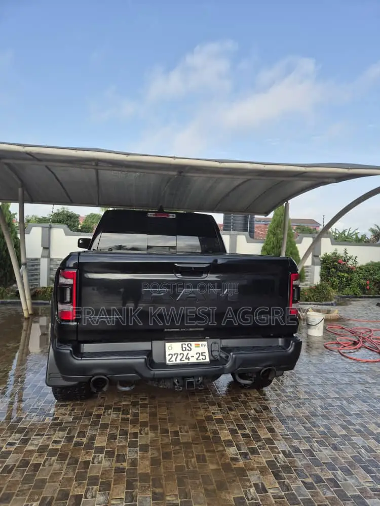 Dodge RAM 1500 5.7 Petrol AWD 2022 Black