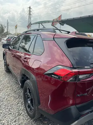 Toyota RAV4 2019 Red