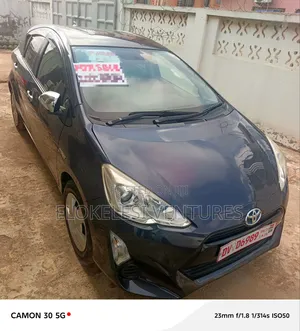 Toyota Aqua 2015 Blue
