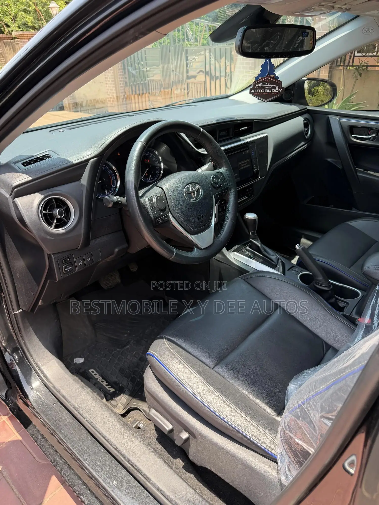 Toyota Corolla XSE (1.8L 4cyl 2A) 2018 Black