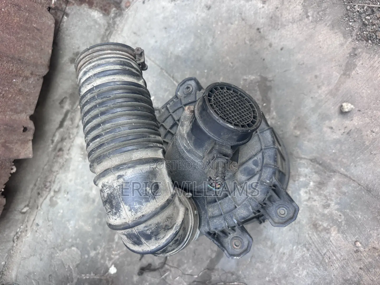 Kia Bongo 3 Air Filter Cleaner