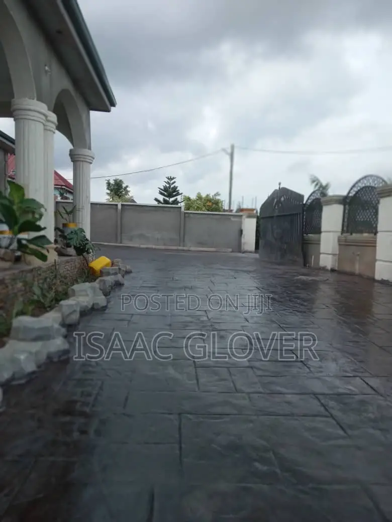 Pavement and Concrete Stamped Floors