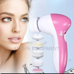 Facial Cleansing Brush