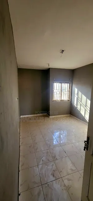 2bdrm Apartment in Gracious Properties, Mallam Junction for rent