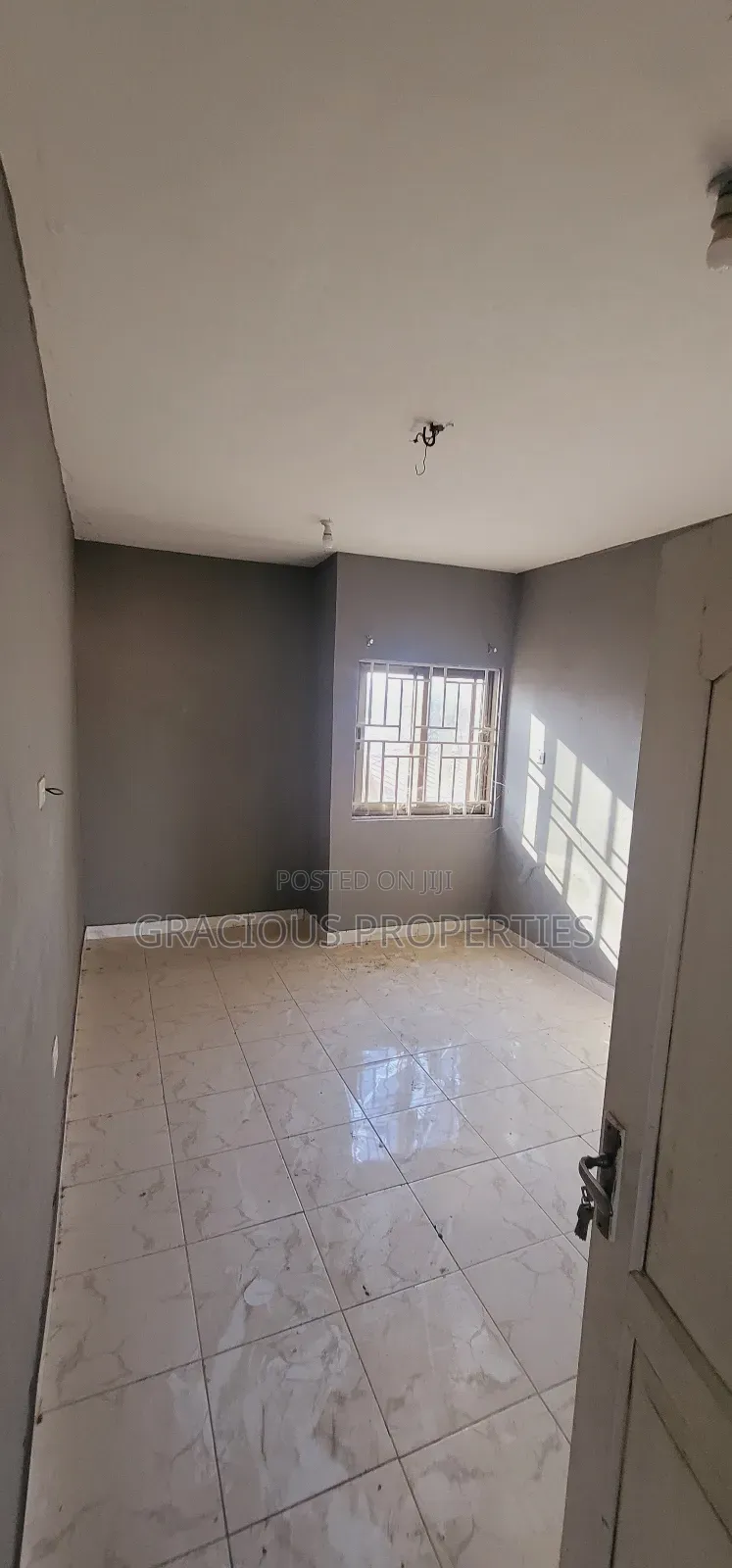 2bdrm Apartment in Gracious Properties, Mallam Junction for rent