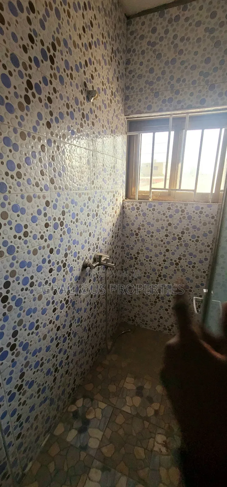 2bdrm Apartment in Gracious Properties, Mallam Junction for rent