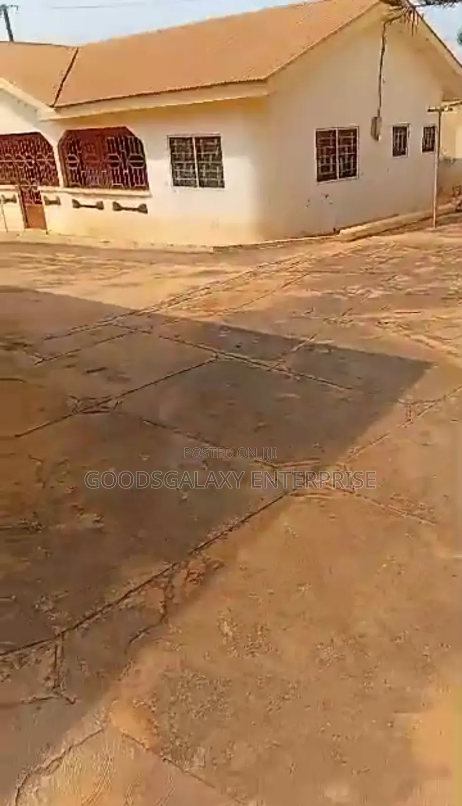 9bdrm House in Kumasi Metropolitan for sale