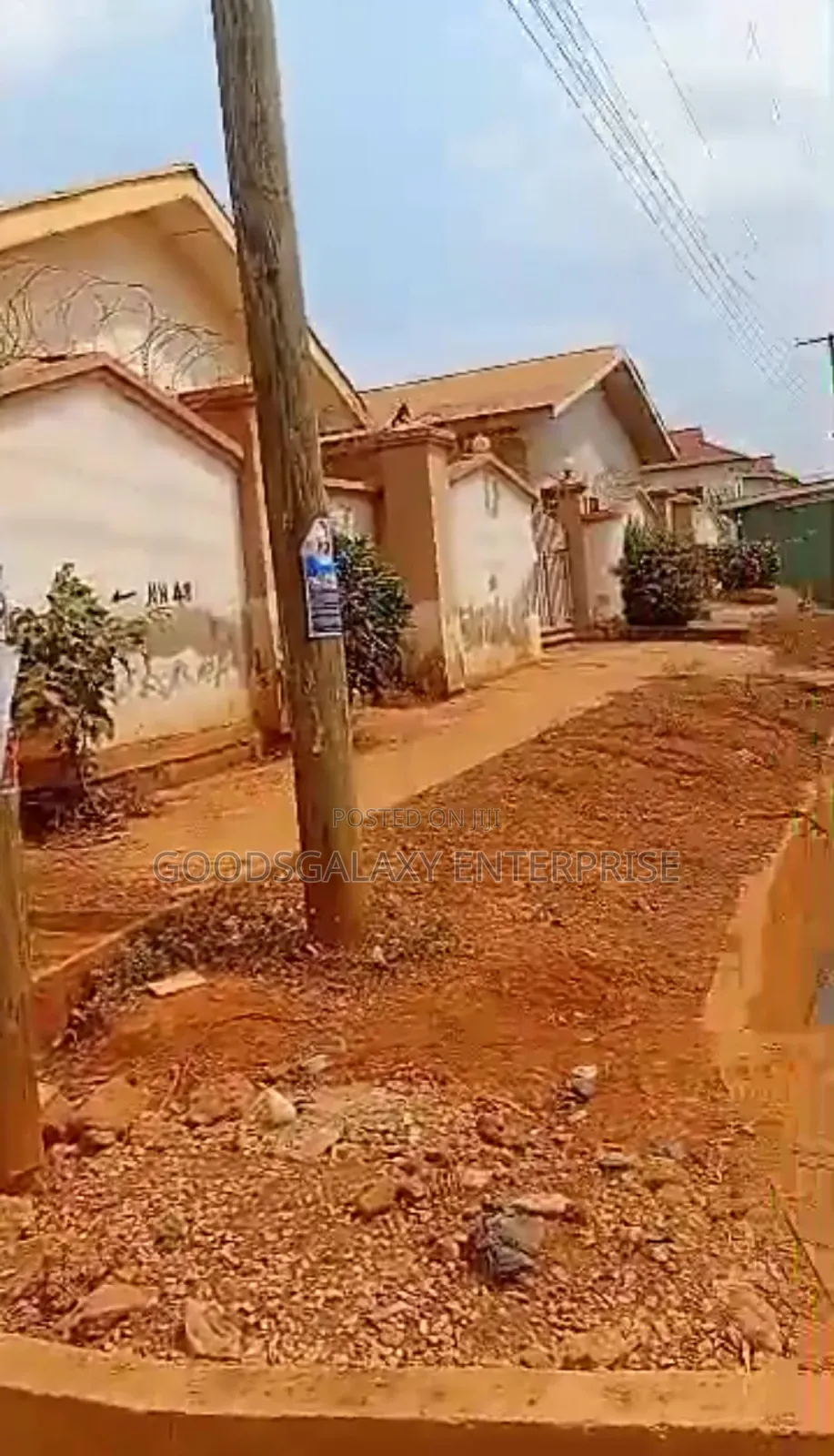 9bdrm House in Kumasi Metropolitan for sale