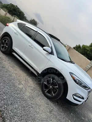 Hyundai Tucson SE AWD 2017 White