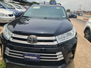 Toyota Highlander XLE 4x4 V6 (3.5L 6cyl 8A) 2017 Black