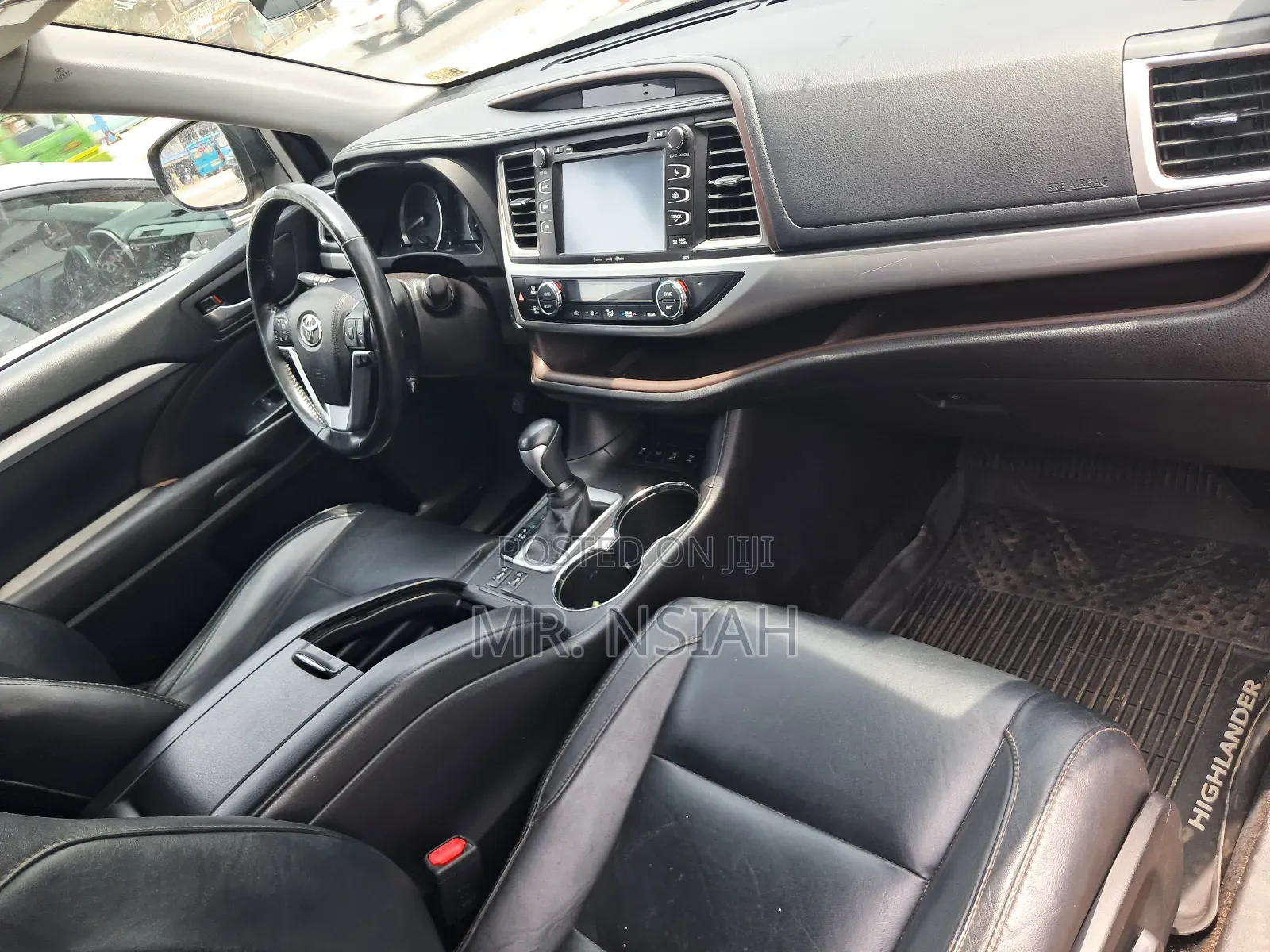 Toyota Highlander XLE 4x4 V6 (3.5L 6cyl 8A) 2017 Black