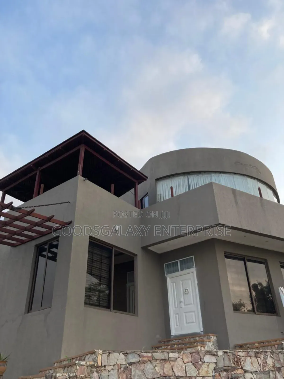 6bdrm Mansion in Accra Metropolitan for sale