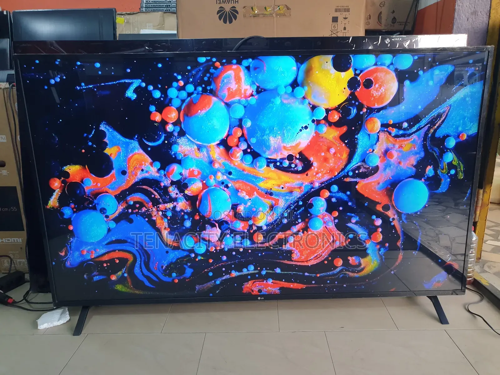 Lg 65"Uhd HDR Smart Satellite Tv