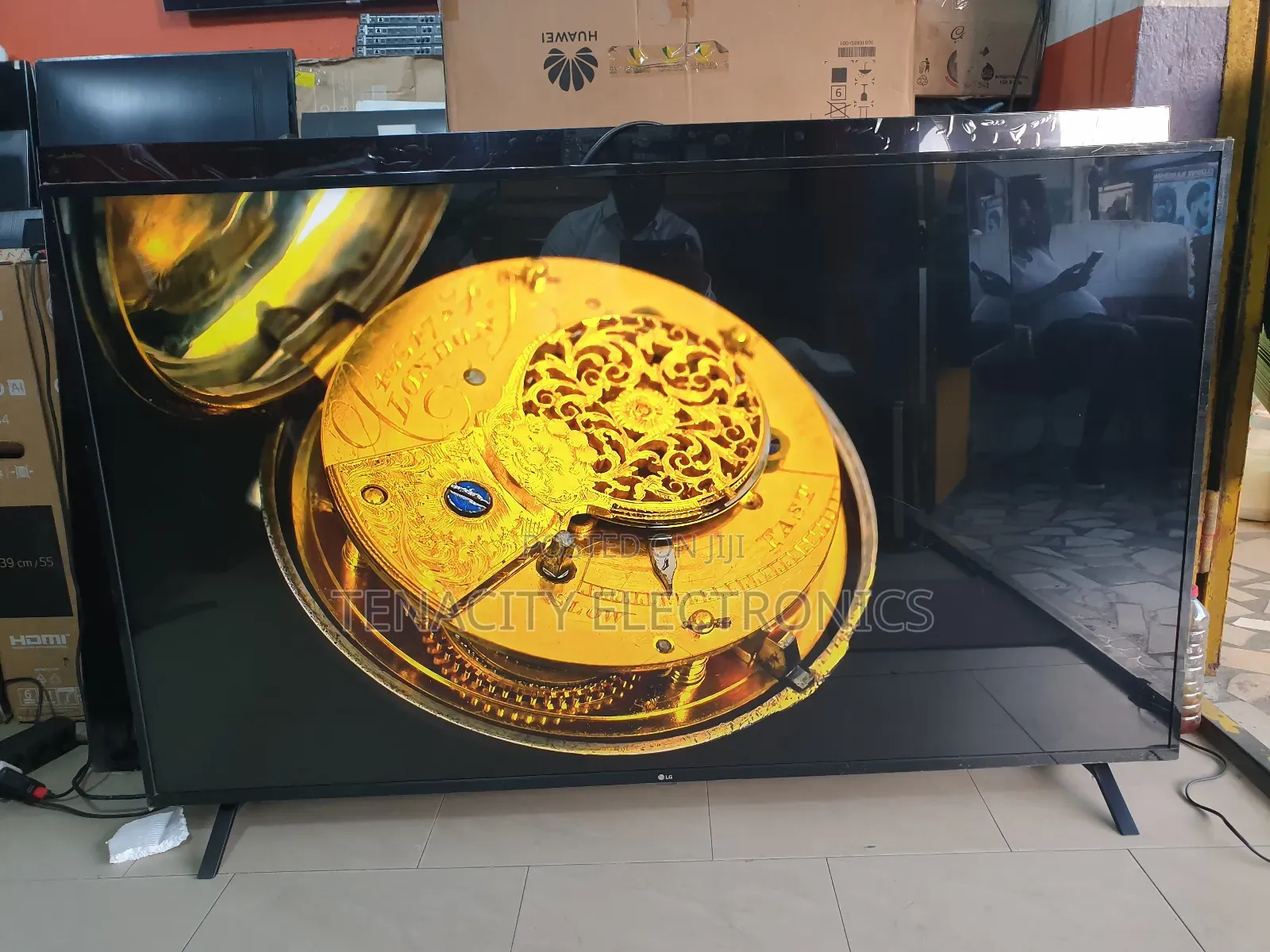Lg 65"Uhd HDR Smart Satellite Tv