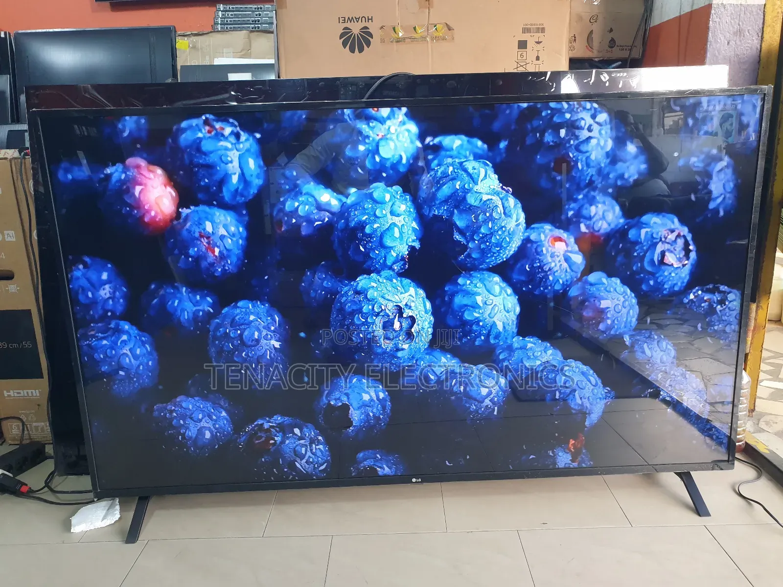 Lg 65"Uhd HDR Smart Satellite Tv