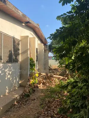 4bdrm House in 4 Bedroom House, Mile 7 for sale