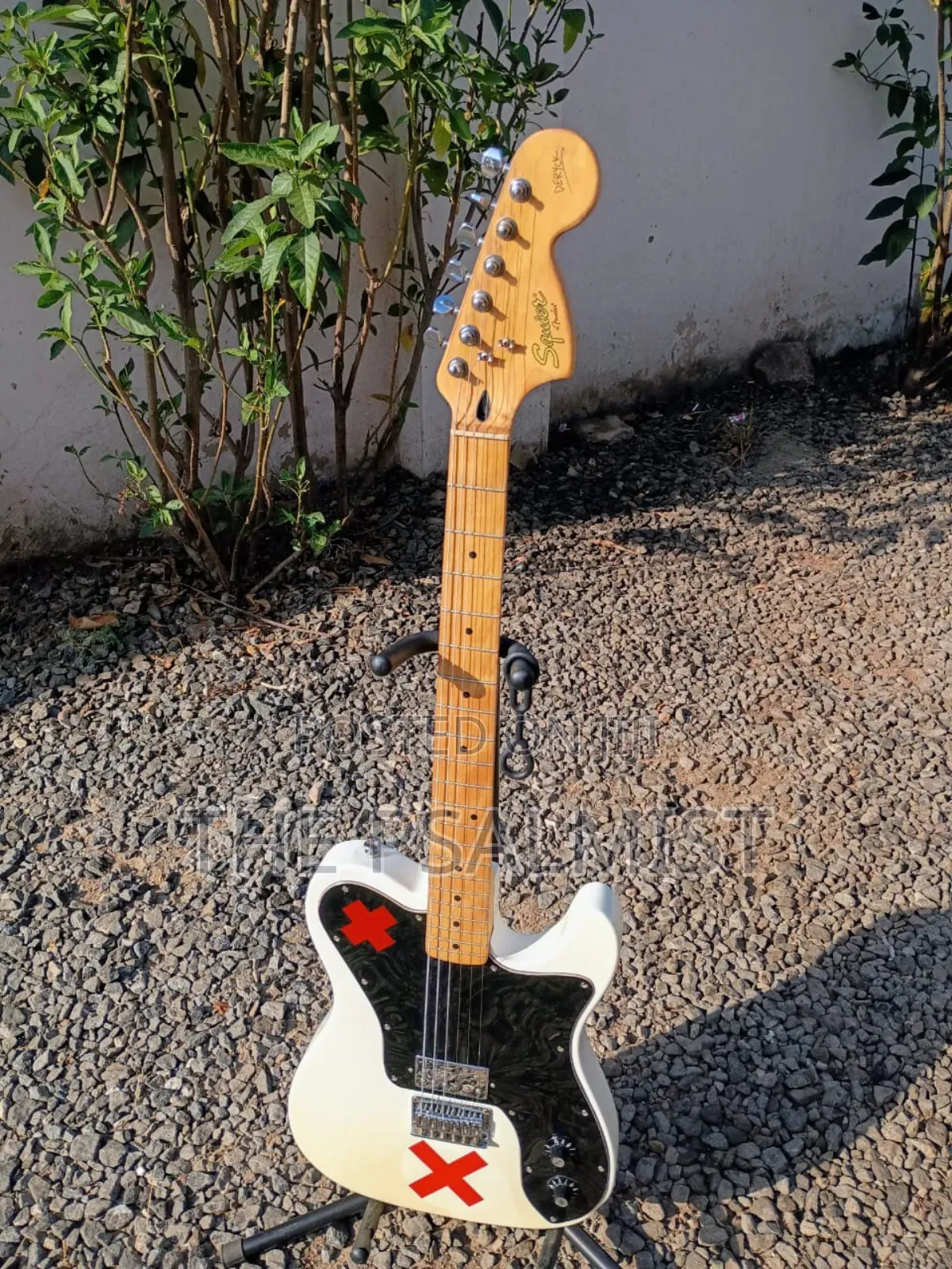 Squier Fender Deryck With Duncan Humbucker Pickups