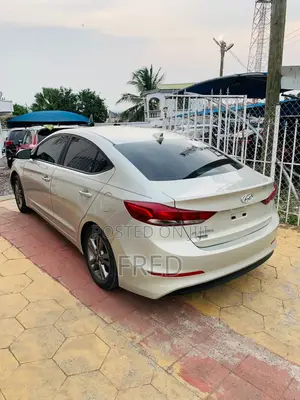 Hyundai Elantra Value Edition 2018 Beige