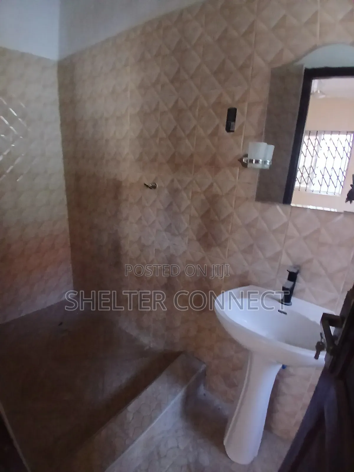 3bdrm Duplex in Abokobi, Pentecost for rent