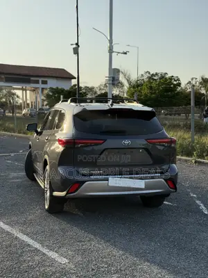 Toyota Highlander Platinum AWD 2020 Gray
