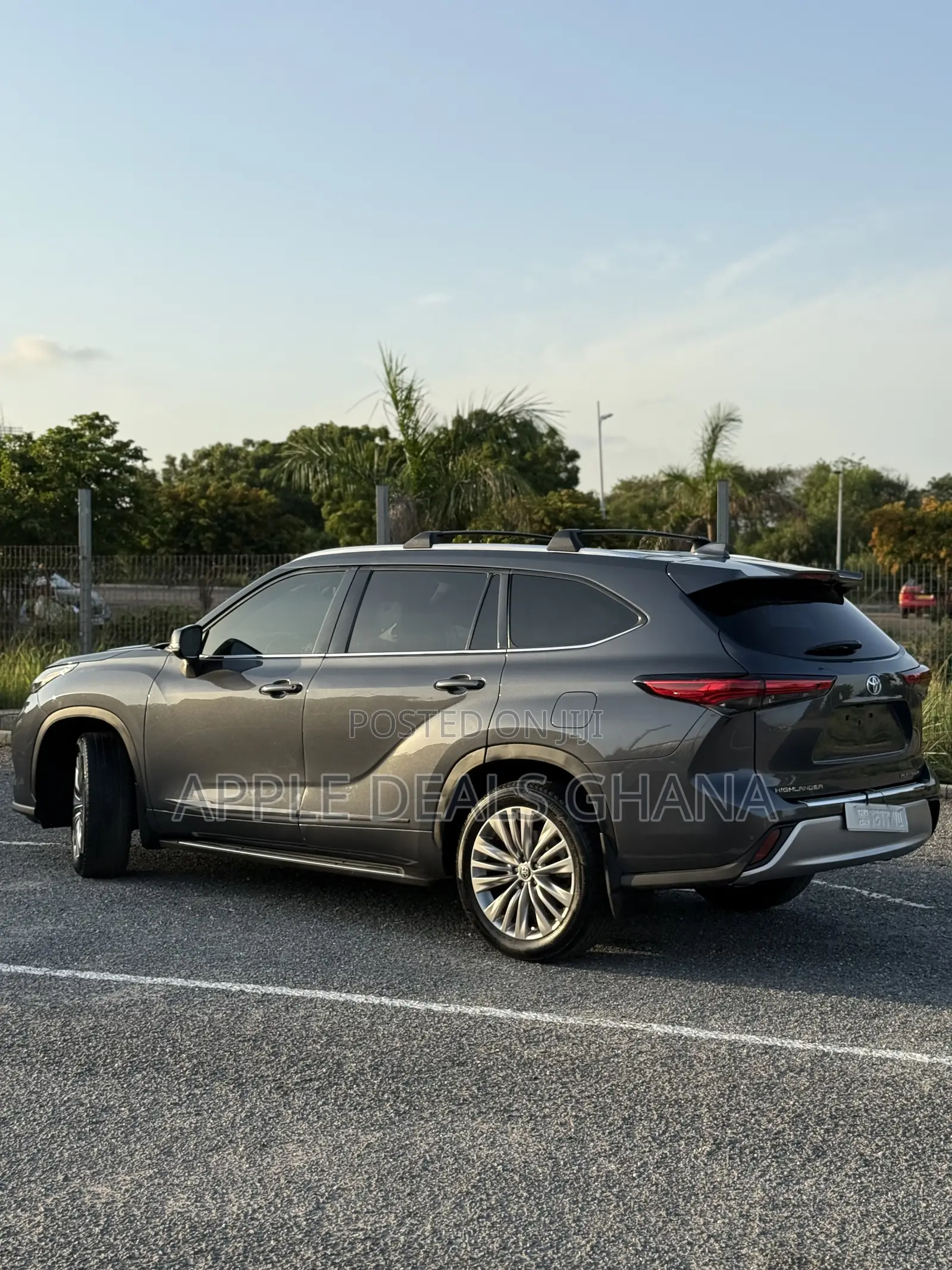 Toyota Highlander Platinum AWD 2020 Gray