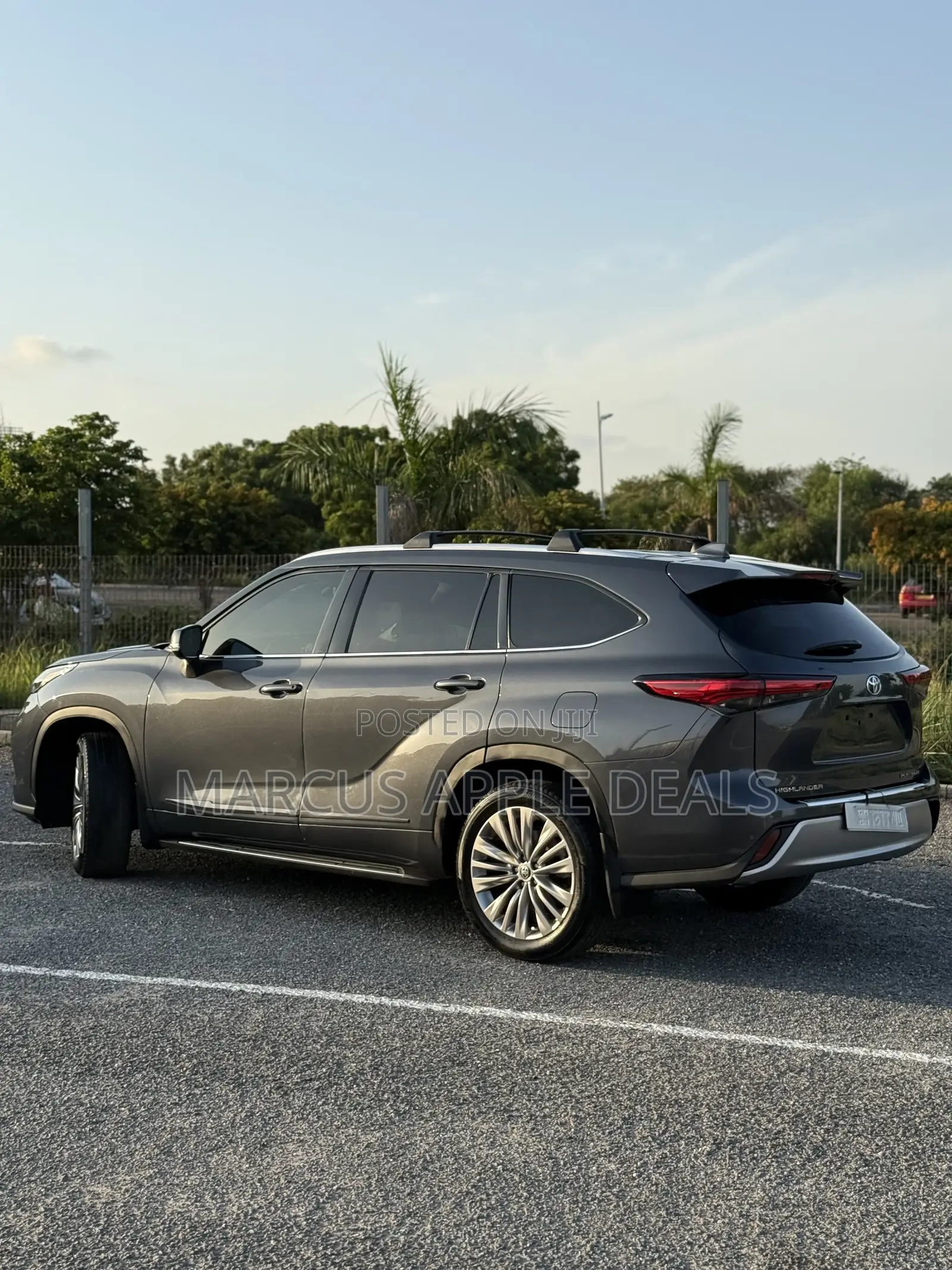 Toyota Highlander Platinum AWD 2020 Gray