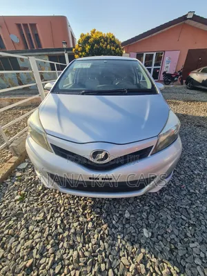Toyota Vitz 1.3 AWD 5dr 2013 Silver