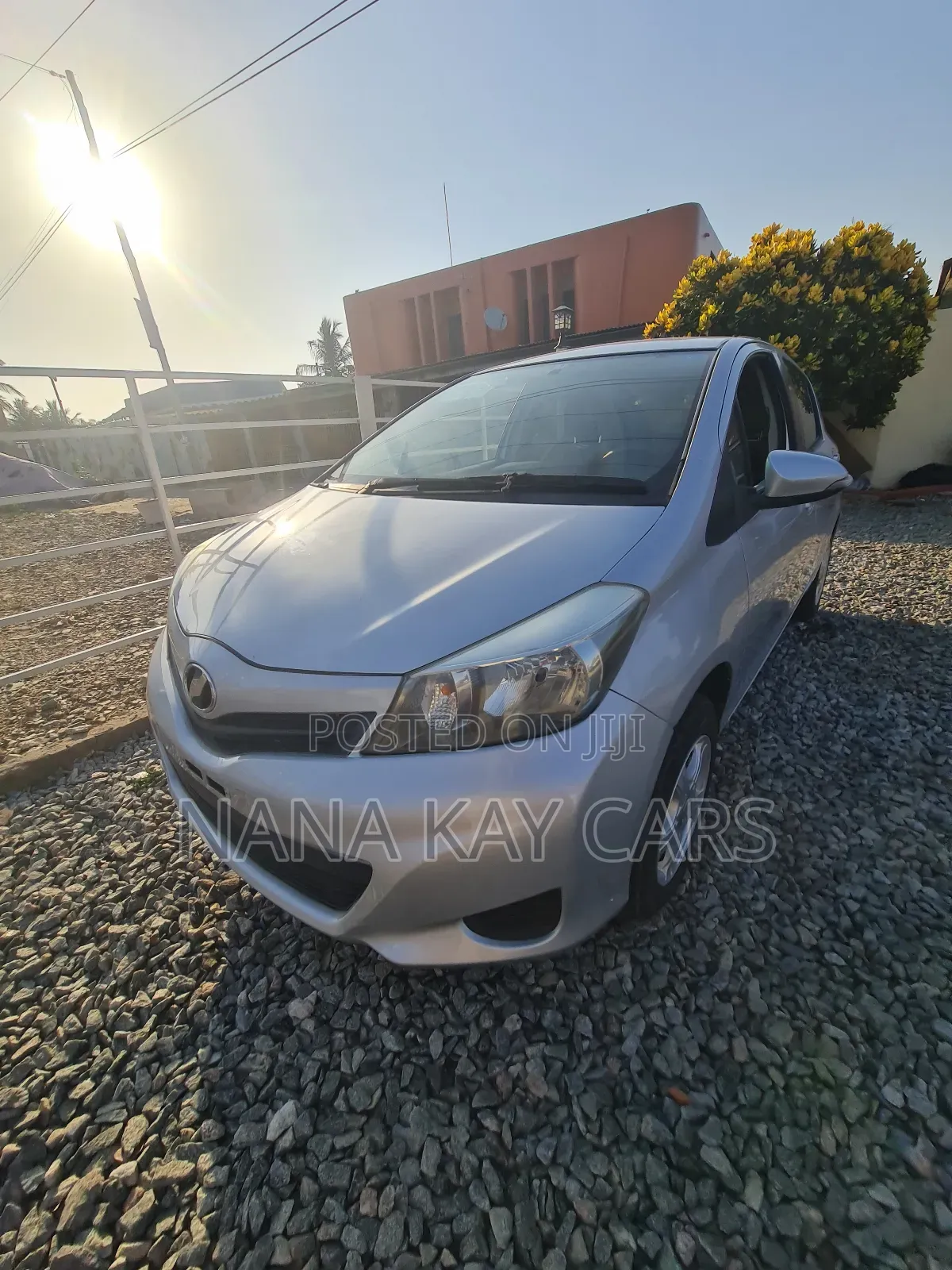 Toyota Vitz 1.3 AWD 5dr 2013 Silver