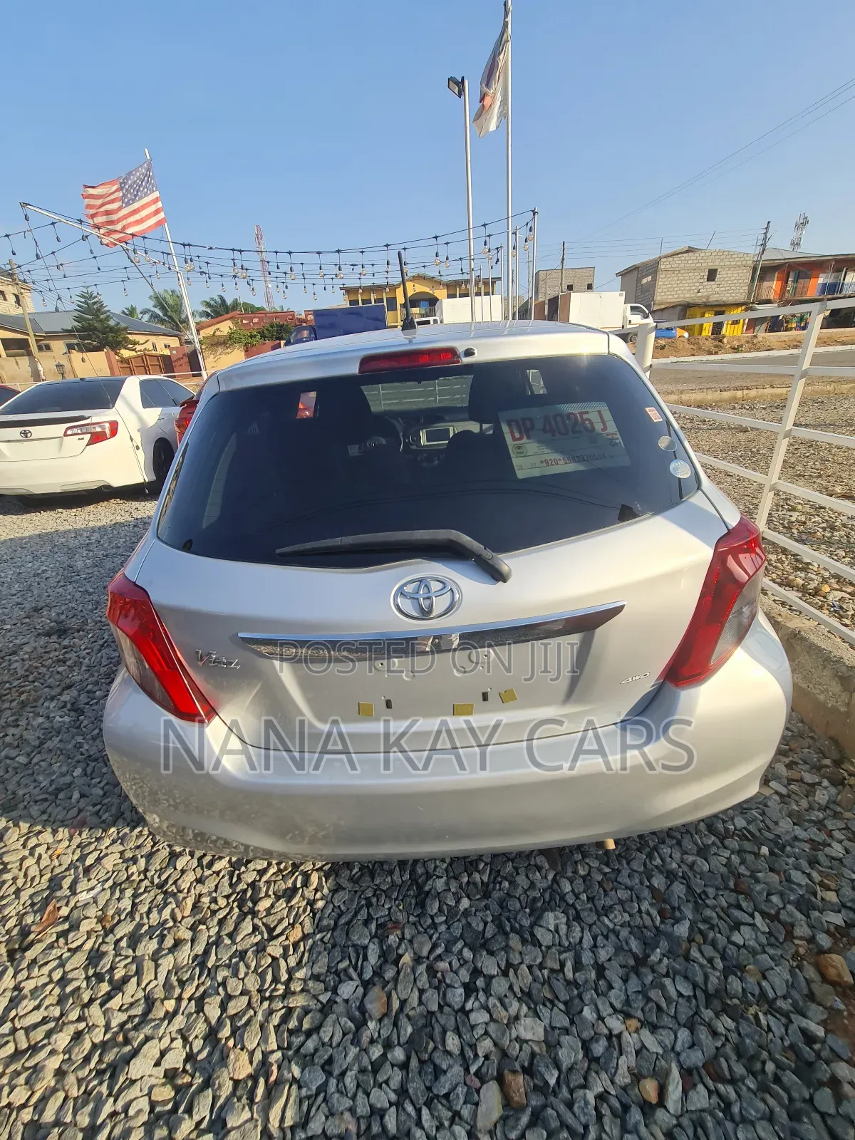 Toyota Vitz 1.3 AWD 5dr 2013 Silver