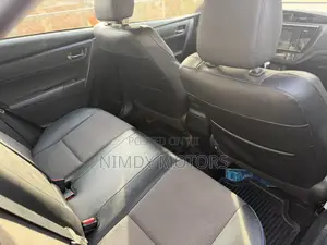 Toyota Corolla SE 4dr Sedan (1.8L 4cyl CVT) 2017 Gray