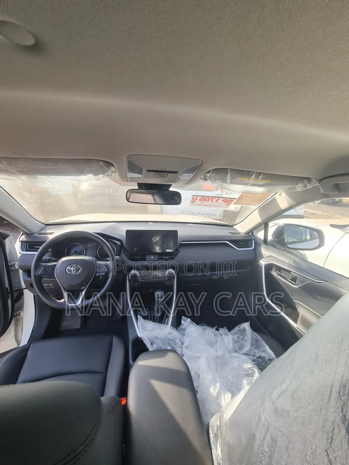 Toyota RAV4 XLE AWD 2023 White