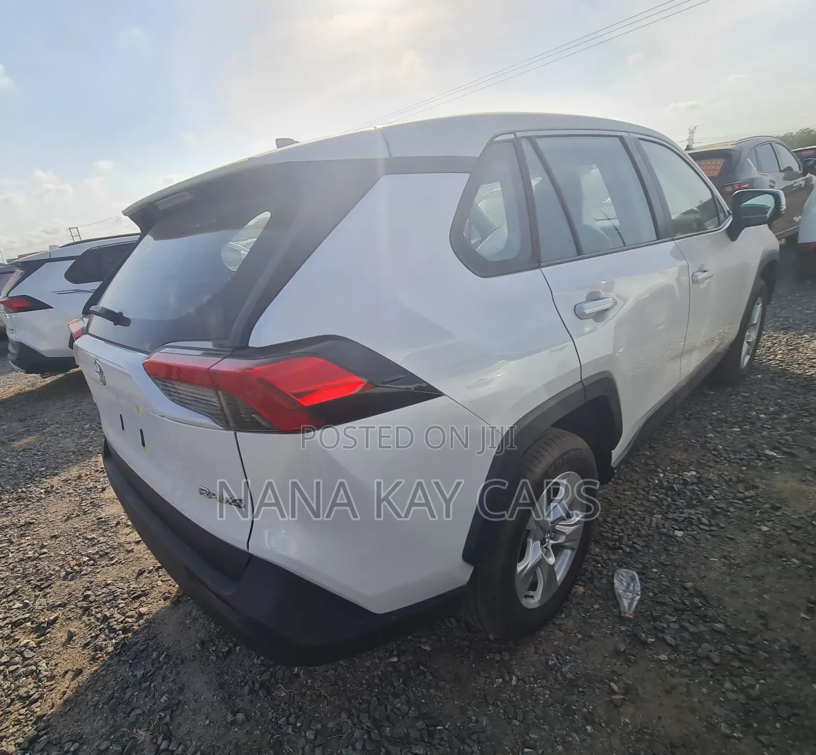 Toyota RAV4 XLE AWD 2023 White
