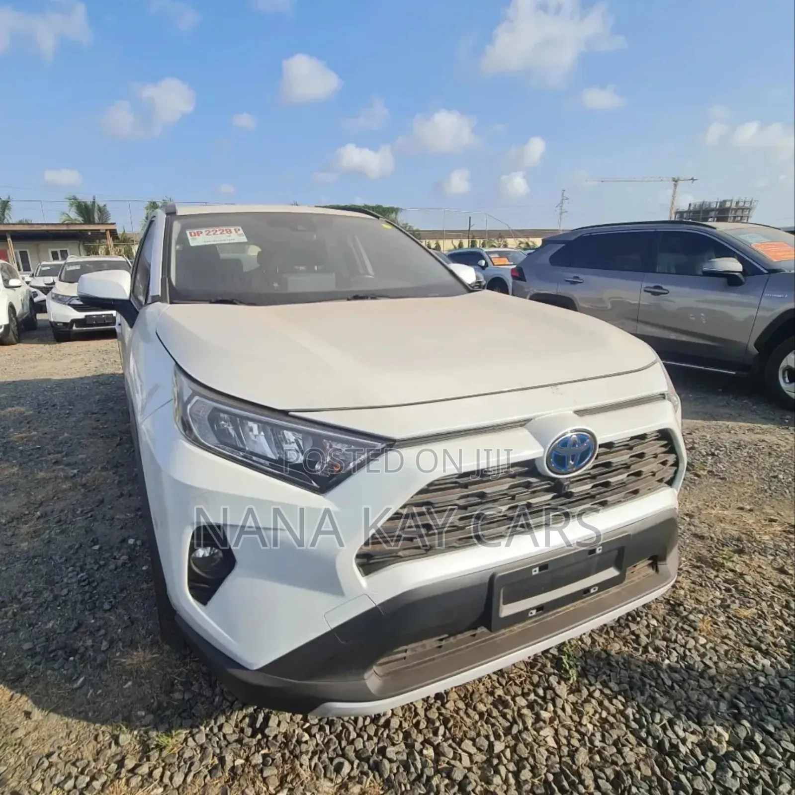Toyota RAV4 XLE AWD 2023 White