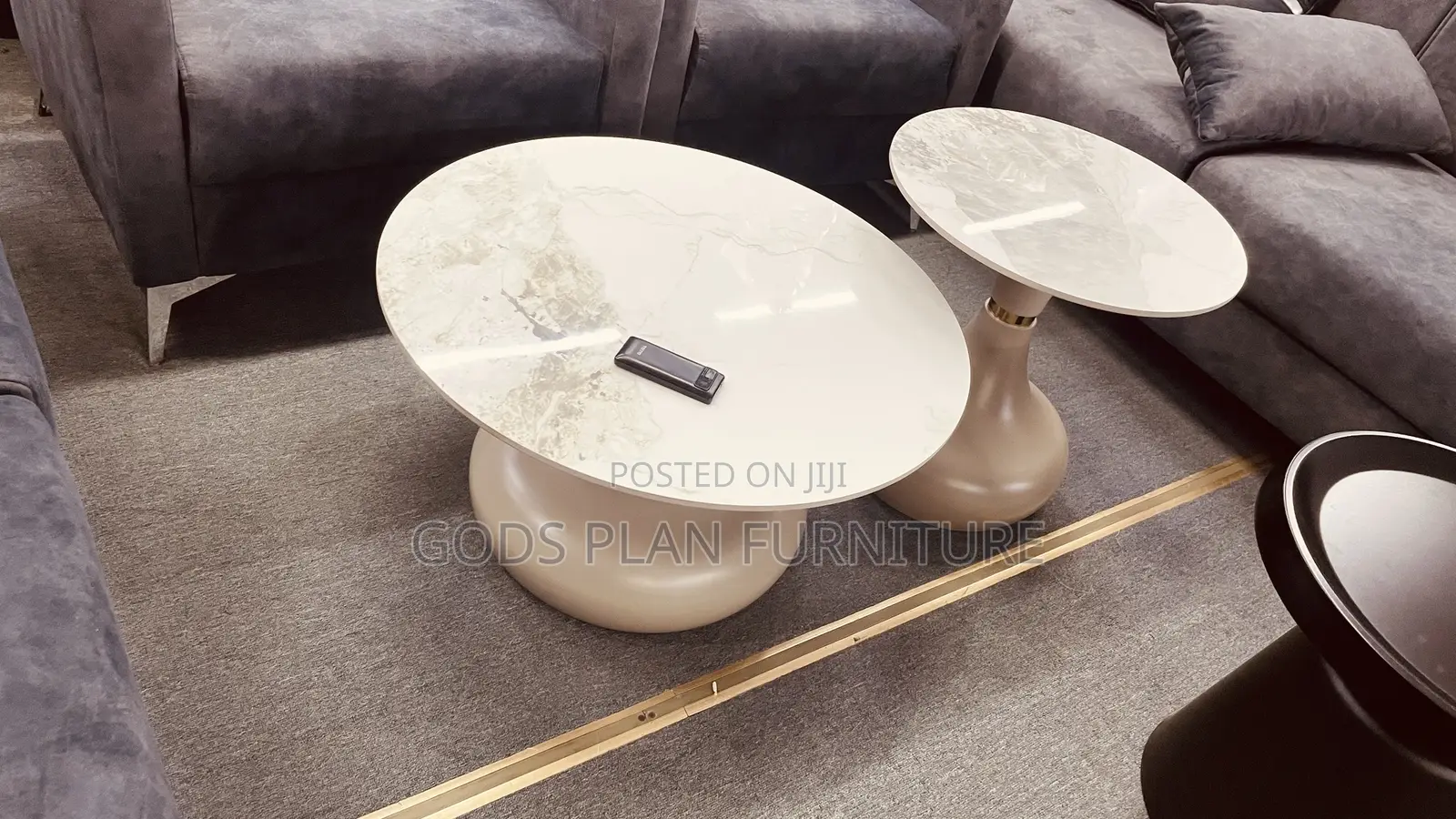 2 Pieces Center Table