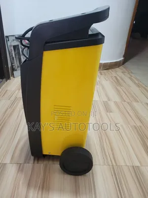 High Quality Car Truck 12v 24v Battery Charger and Jump Starter