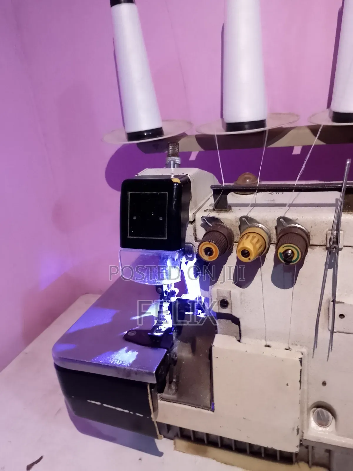Overlock Sewing Machine