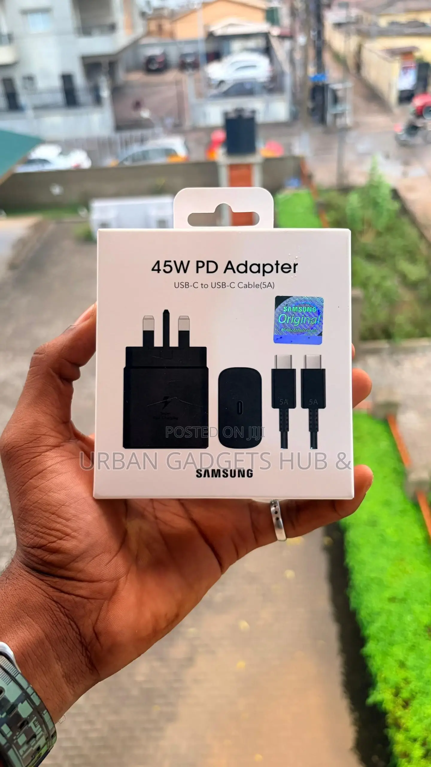 Original 45w Samsung Charger.