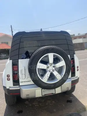 Land Rover Defender 2025 White
