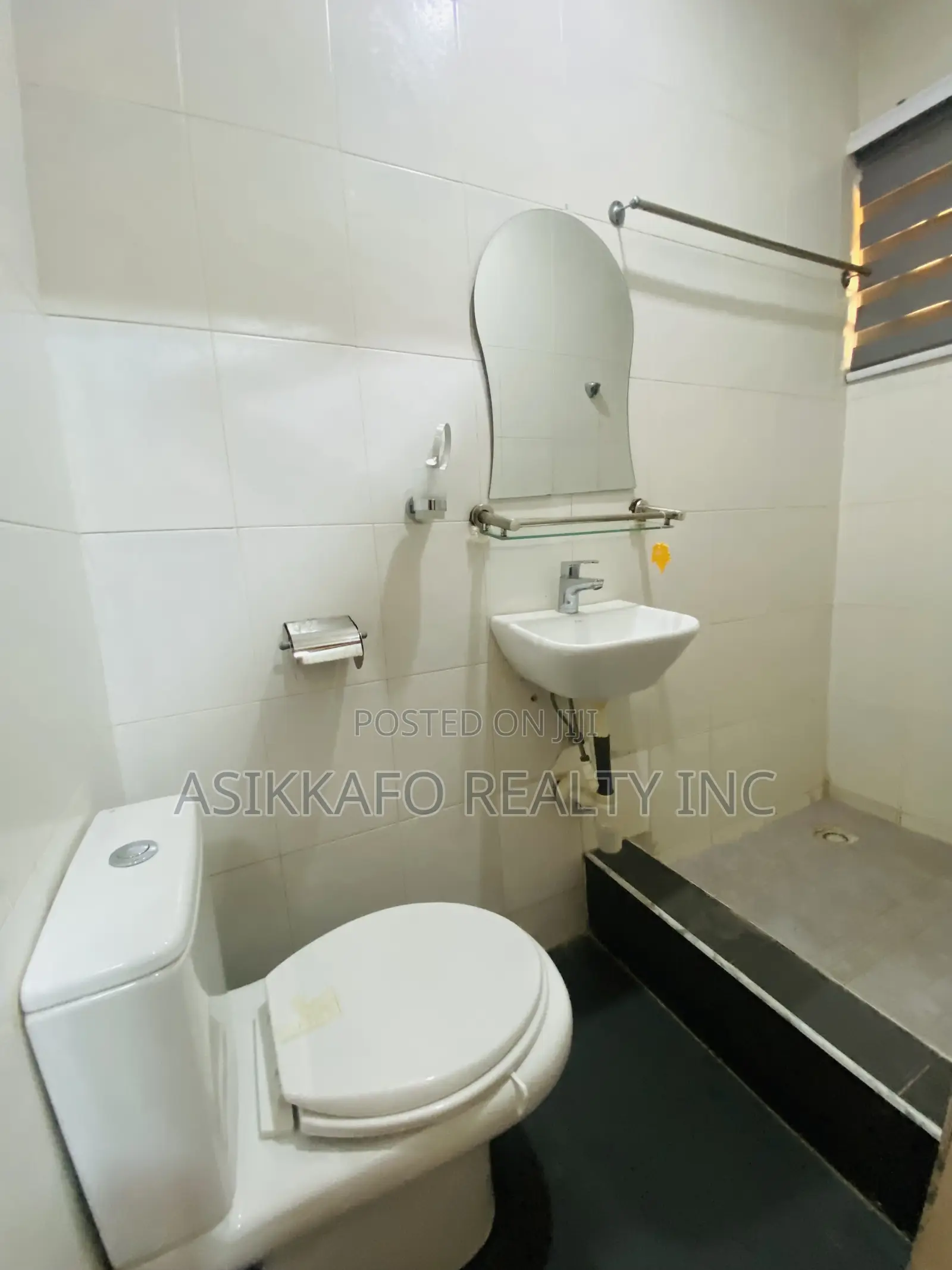 4bdrm House in Batsonaa, Spintex for rent